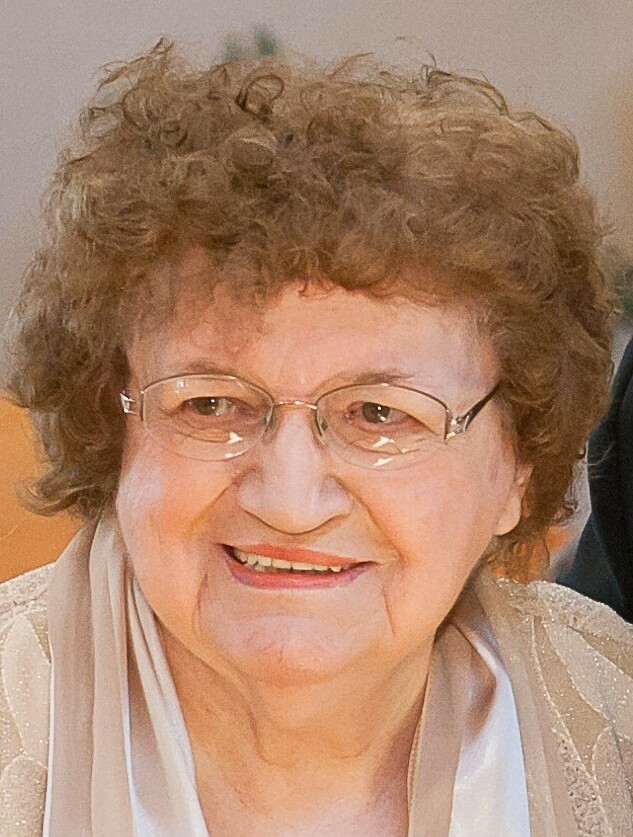 Gloria Yakich